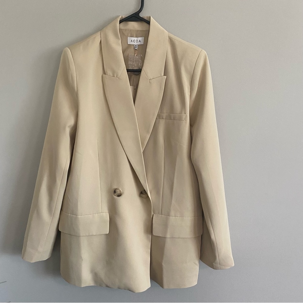 Acoa Women’s Tan Blazer NWT size M